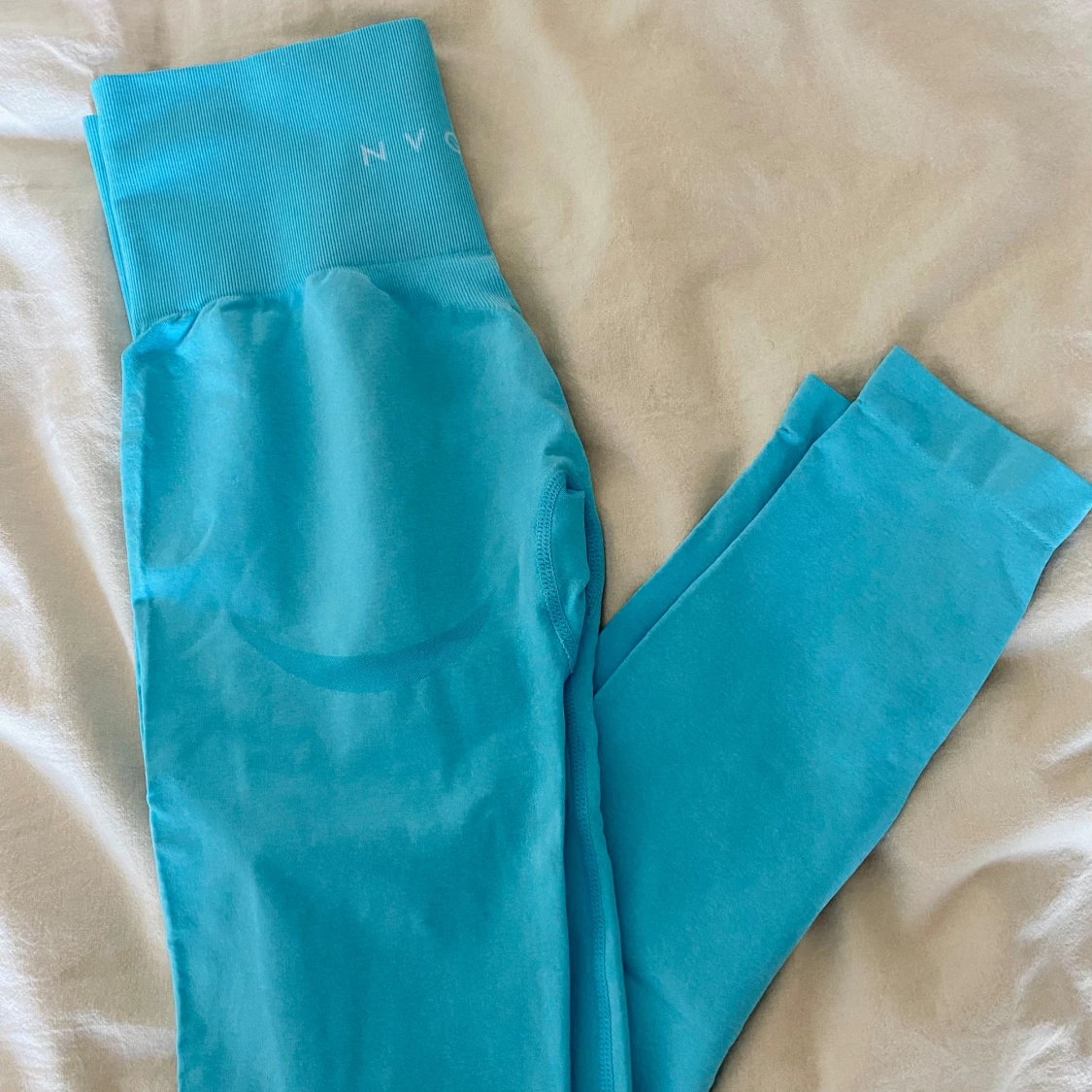 Träningstights NVGTN