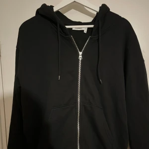 Zip hoodie - Zip hoodie från weekday. Bra skick. 