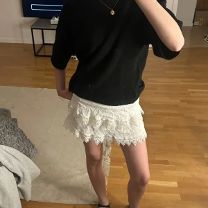 Söt Kjol - Denna kjol är från H&M och säljer denna för att den är för liten💓💓