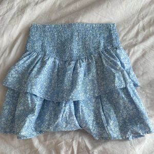 Gina kjol - Gina tricot kjol i gott skick