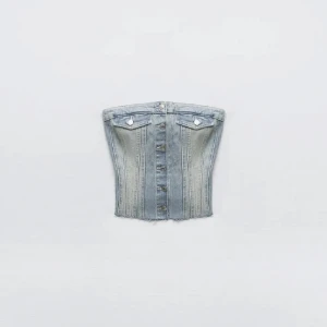 zara jeanstopp - skickar mer bilder om du frågar 💗 köpt från en annan tjej på plick och den är i super bra skick, kommer bara inte till användning. priset kan diskuteras ❤️