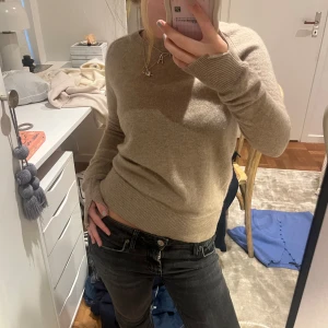 Soft goat tröja - Så fin soft goat tröja i nyskick. Köpt för 2100kr förra hösten!