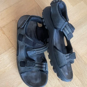 Sandal från McOne  - Sandal i bra skick 