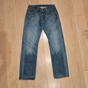 Levis 501 - Otroligt fet wash och fade på dessa W32/L32  Otroligt feta Ställ era frågor