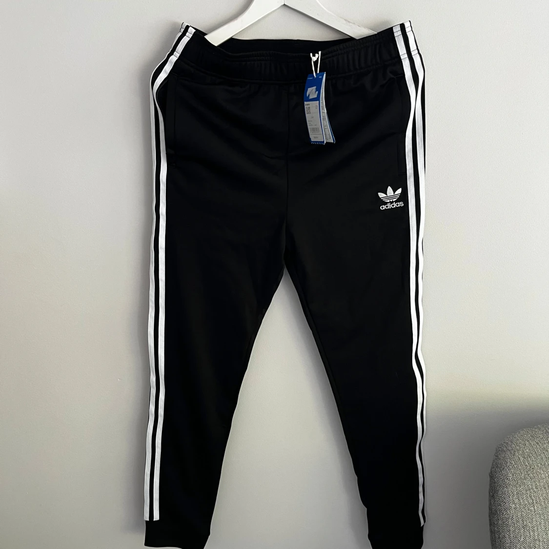 Adidas träningsbyxor 