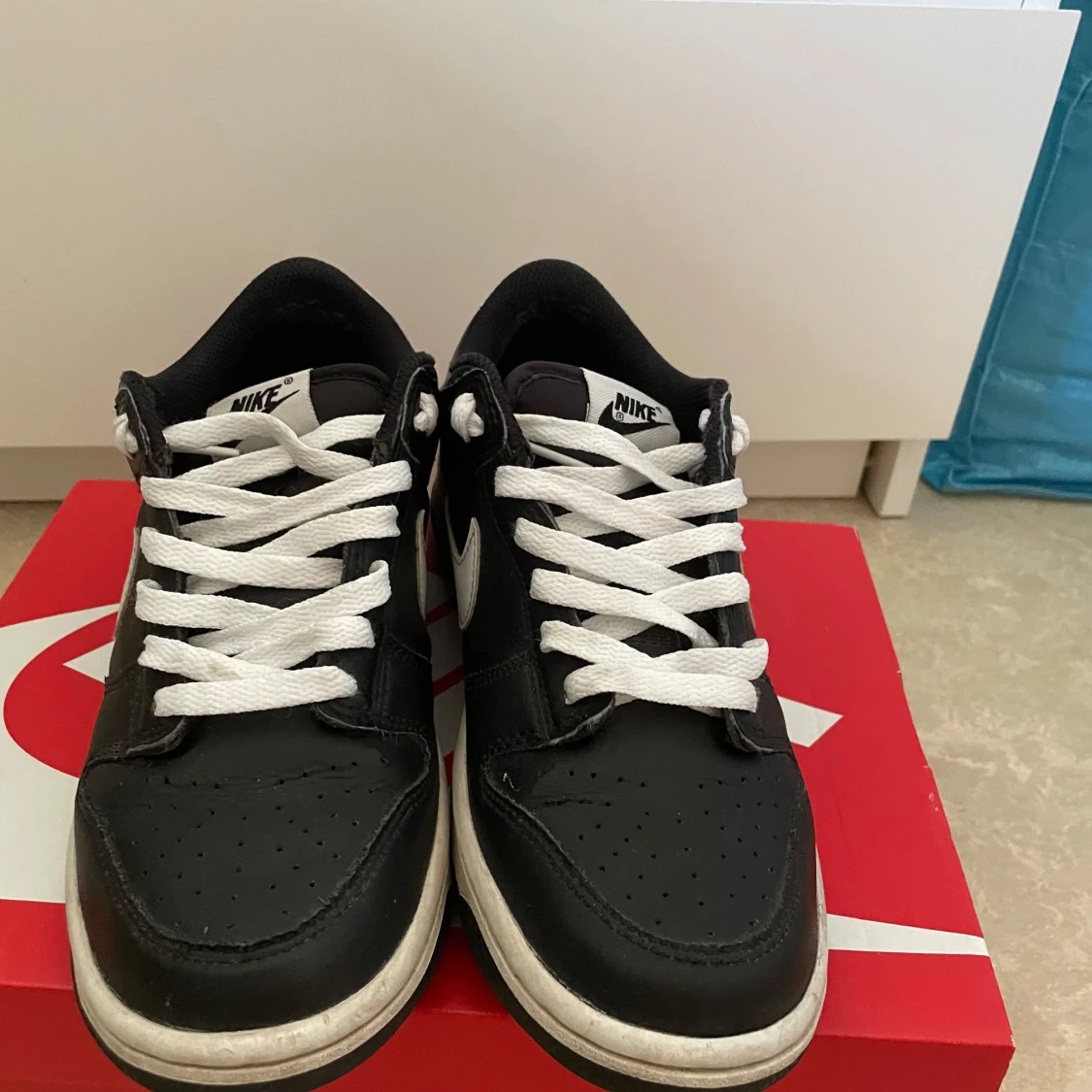 Nike reverse panda dunks - 90