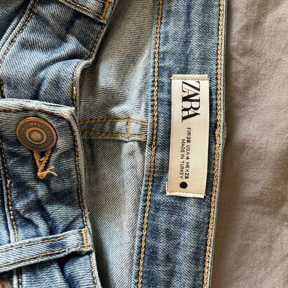 Zara Low waist bootcut - 29
