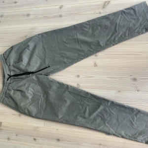 Kostymbyxor - Väldigt sköna och luftiga kostymbyxor