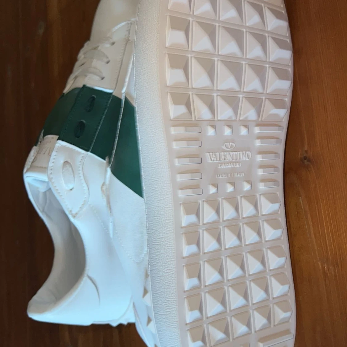 Valentino  - 91