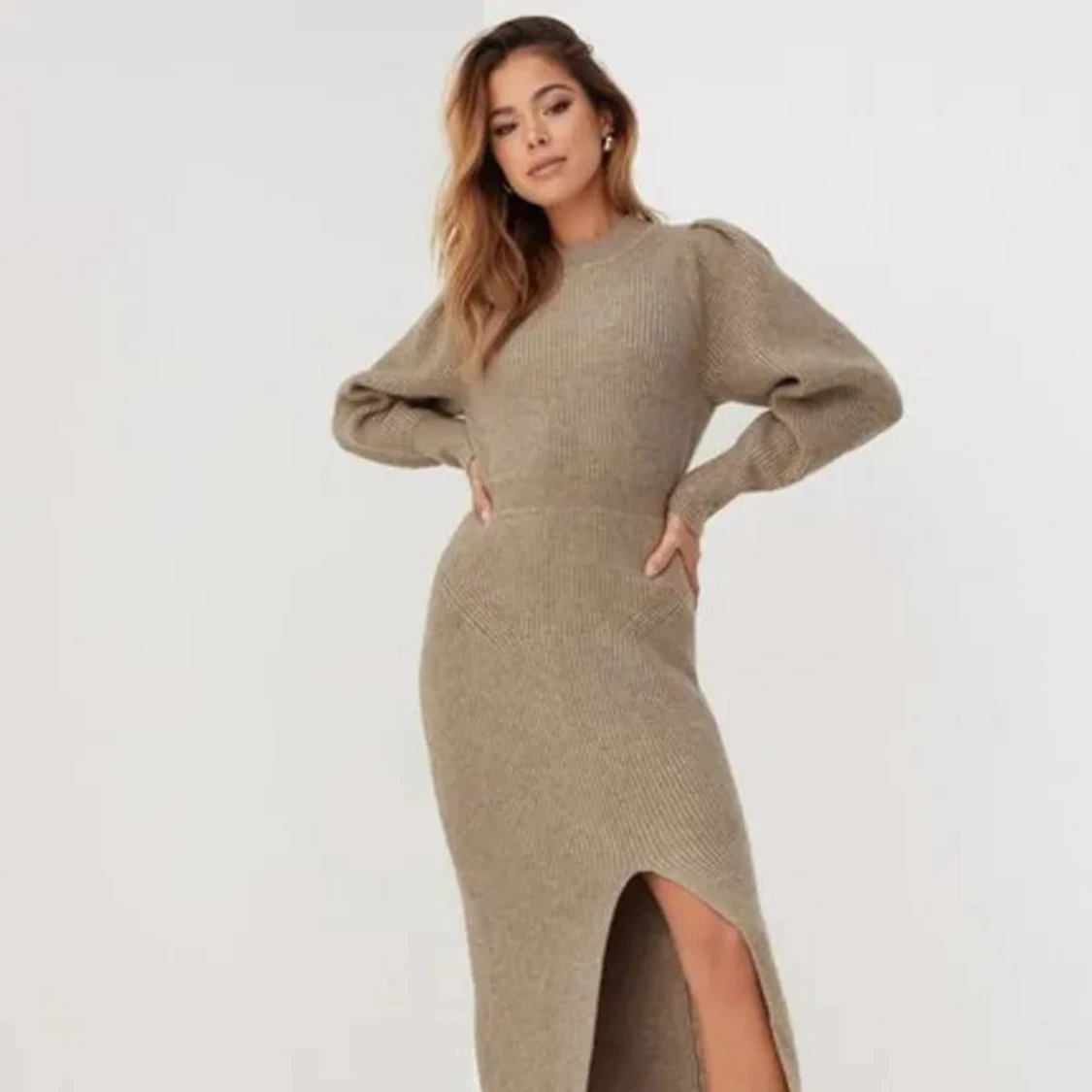 Adoore beige/brun stickad klänning