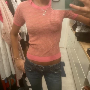 Söt topp - Jätte söt topp ifrån zara i storlek s bra skick❤️