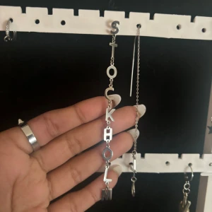 Iaoku örhänge  - Sthlm örhänge från IAOKU! Köpte enskilt ej i par