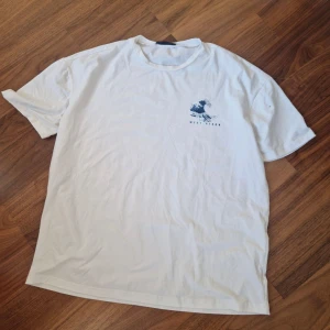 Tshirt med tryck - Bra skick 