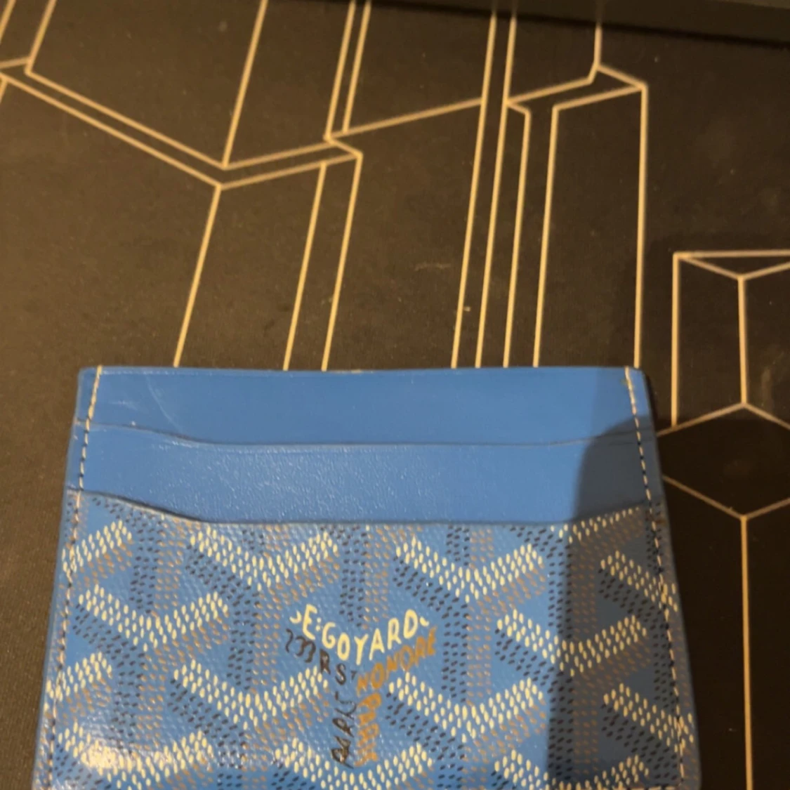 Goyard korthållare