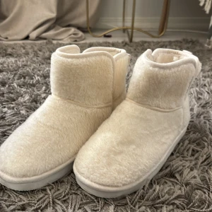 Uggs H&M - Storlek 38 helt oanvända 
