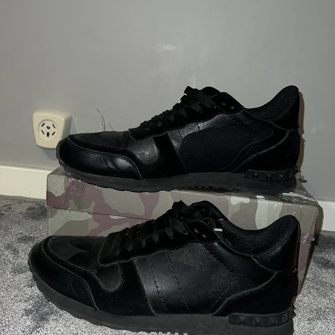 Valentino rockrunner  