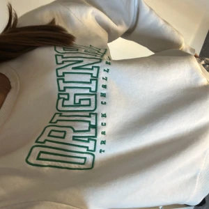 Tröja  - Tröja/sweatshirt från Gina k storlek s