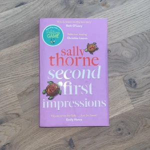 Second First Impressions  - Second First impressions av Sally Thorne på engelska. Läst en gång. 
