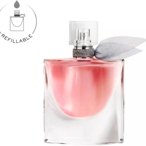Lancome parfym  - Säljer denna Lancome La Vie est Belle parfymen då den inte kommer till användning. Den är endast använd 1-2 gånger därav priset luktar otroligt gott och är sååå fin. ( finns även en body wash och en lotion i samma kollektion vid intresse)