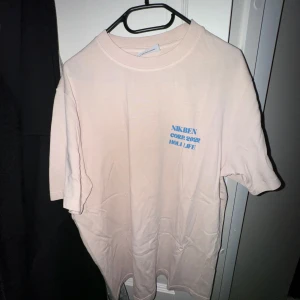 Nikben T-shirt - Bara legat i garderoben, aldrig använd! 