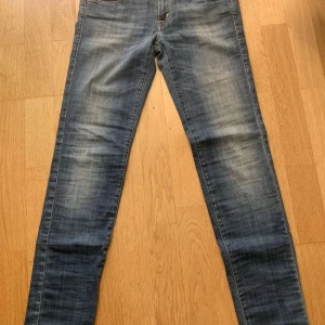 Jacob cöhen jeans - 9/10 skick storlek 28 i Italien storlek