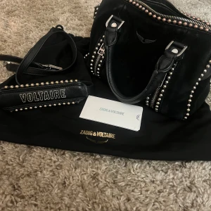 Zadig väska  - Säljer min älskade Zadig väska modell sunny då ja har en annan💕💕💕byter gärna och om ni har frågor hör av er, har lite defekter 