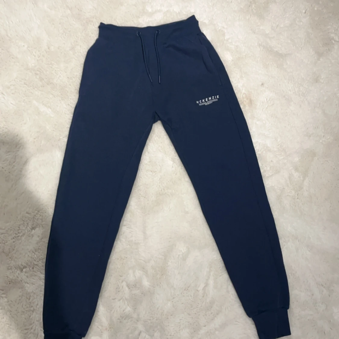 Grå McKenzie tracksuit + blåa byxor ingår - 91