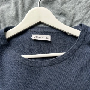 Jack&Jones crewneck - Skick 9,5/10, inga defekter. Använd endast ett fåtal gånger
