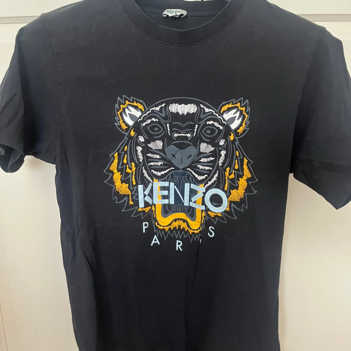 Kenzo svart T-shirt storlek M