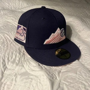 59fifty fitted  - Testad en gång så i princip helt ny. Kostade $85. Tar byten 