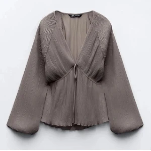 Populär zara blus  - Slutsåld populär zara blus