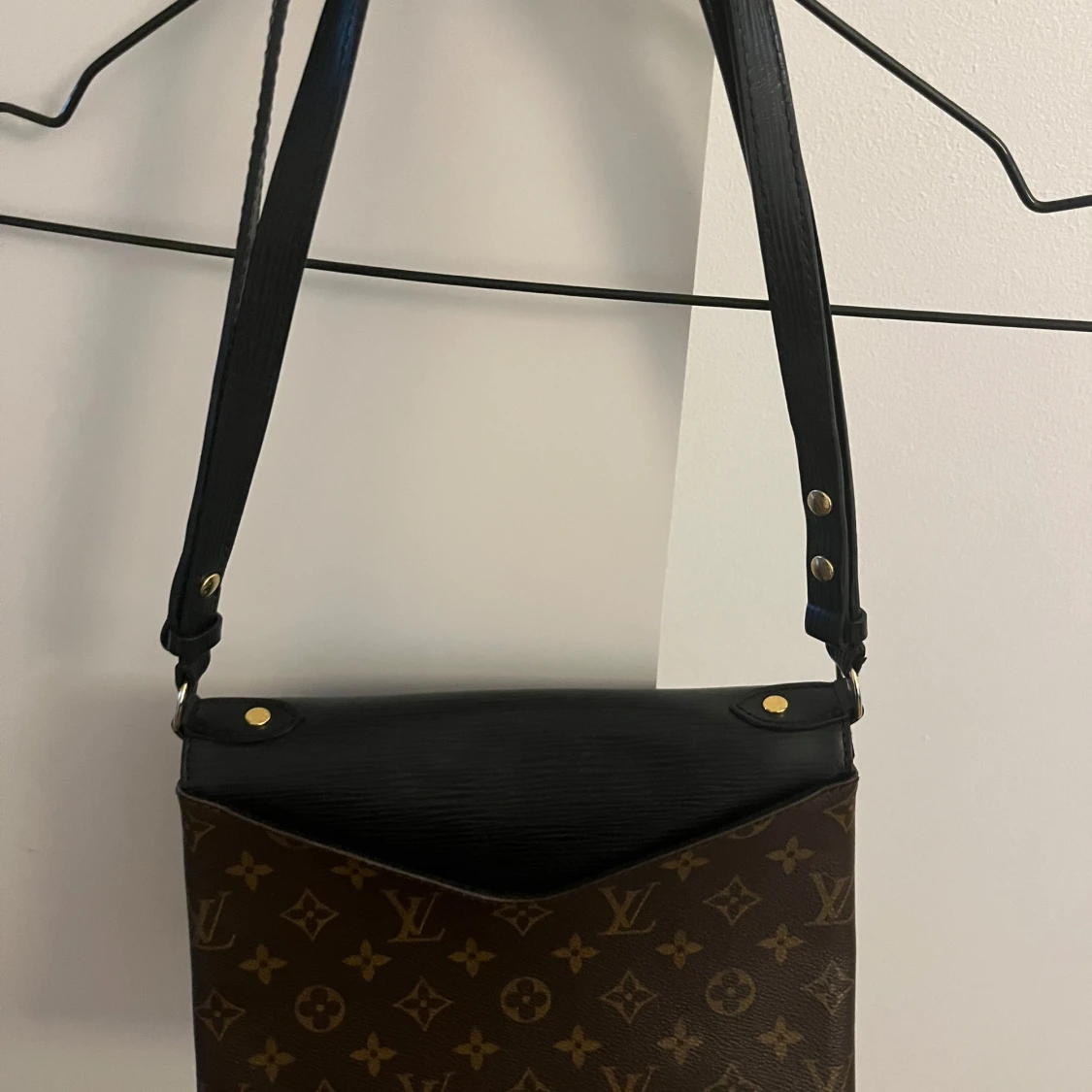 Monogram axelväska från Louis Vuitton - 90