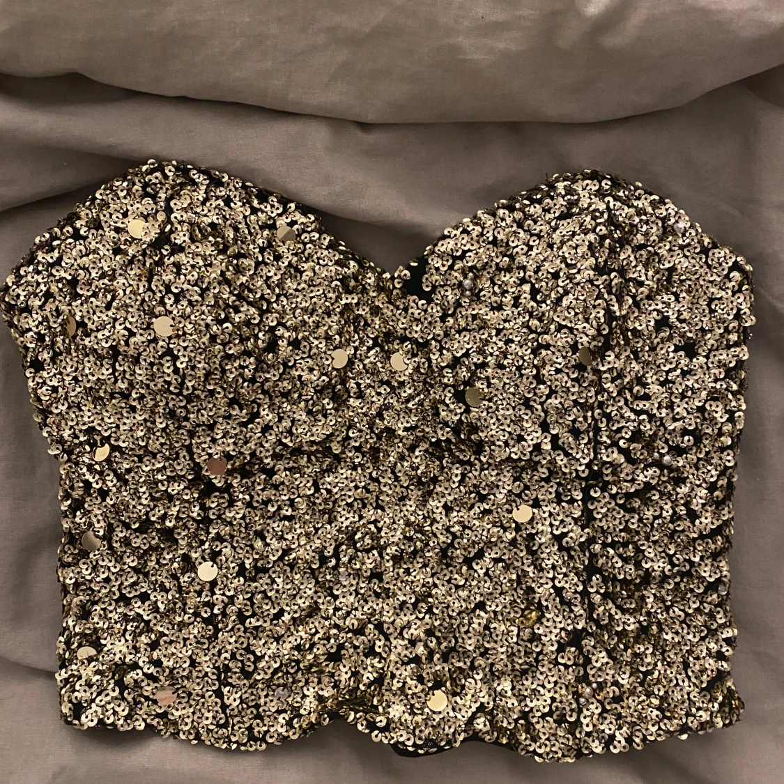 Glittrig tubtopp med paljetter