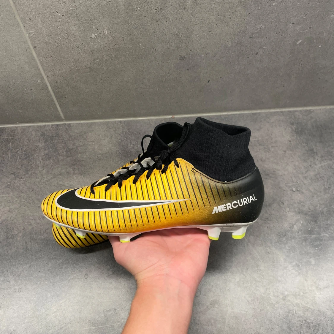 Nike mercurial fotbollsskor  - 28