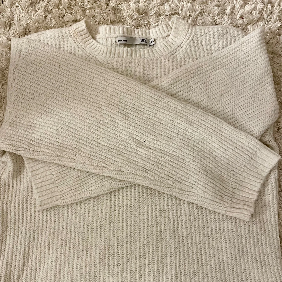 Vit stickad tröja 