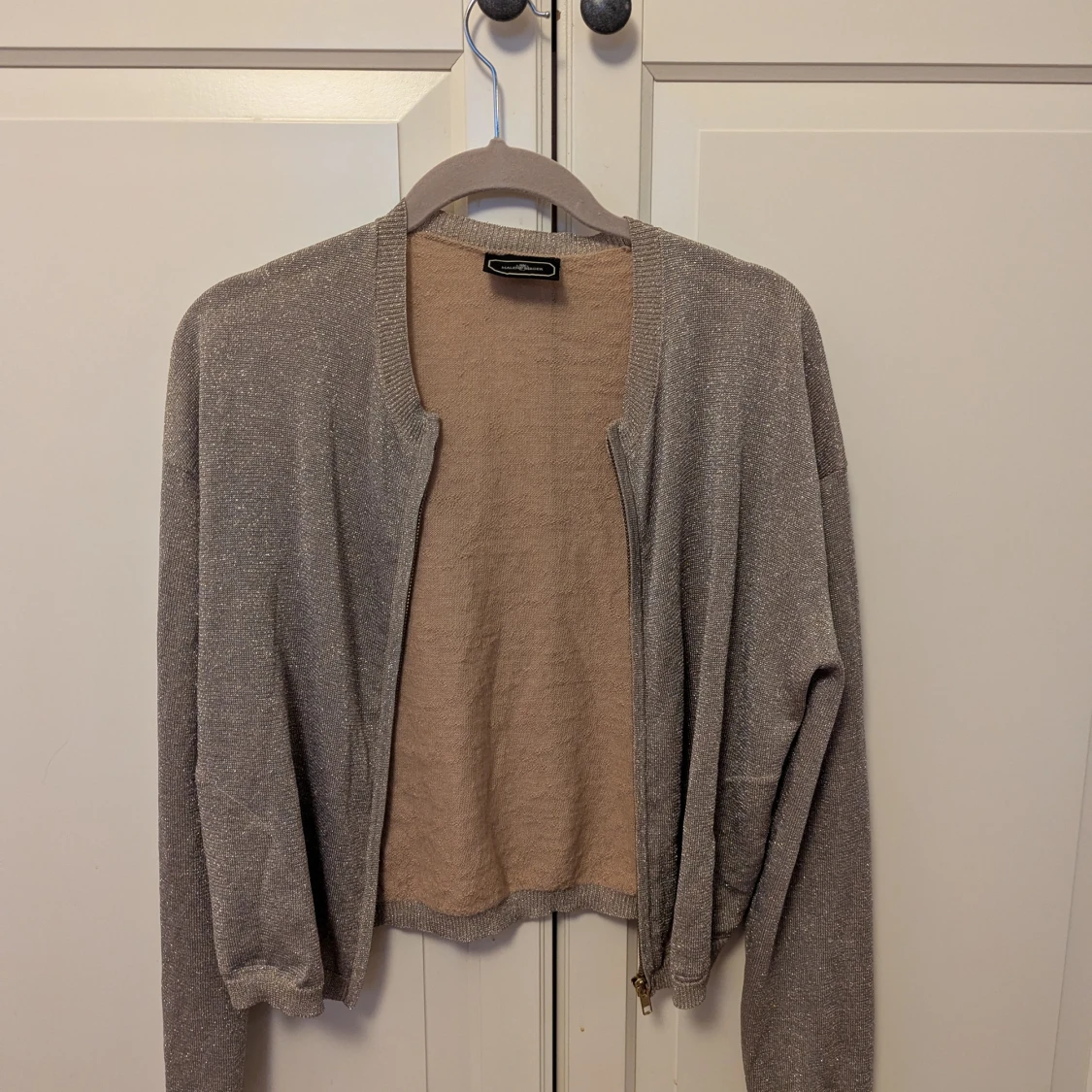 Glittrig guldig kofta från By Malene Birger - 92