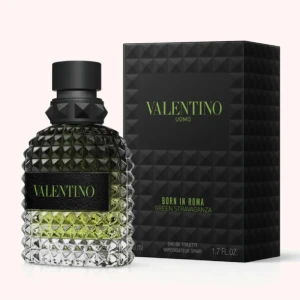 Valentino Uomo Born in Roma Green Stravaganza - Säljer denna parfym från valentino, Uomo Born in Roma Green Stravaganza, 50ml. Parfymen är ej öppnad, alltså fortfarande inplastad, kan skicka bild! Original pris 950kr
