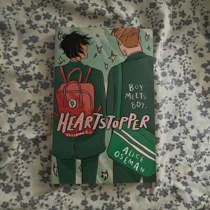Heartstopper Volume 1 av Alice Oseman. På engelska.
