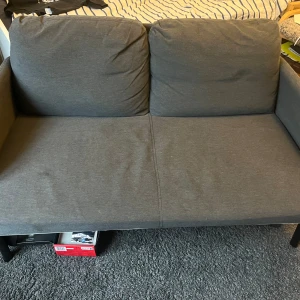 Sofa från ikea  - Använd men i bra skick. Standardpris 1450kr . 120 cm bred 