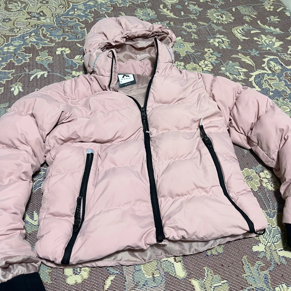 Rosa pufferjacka med huva - 90