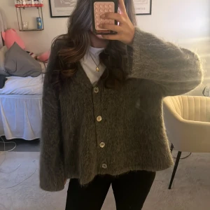 Stickad mohair kofta  - Super fin stickad kofta ifrån hm i mohair💞