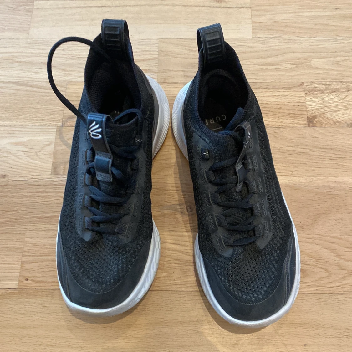 Curry basketskor - 90