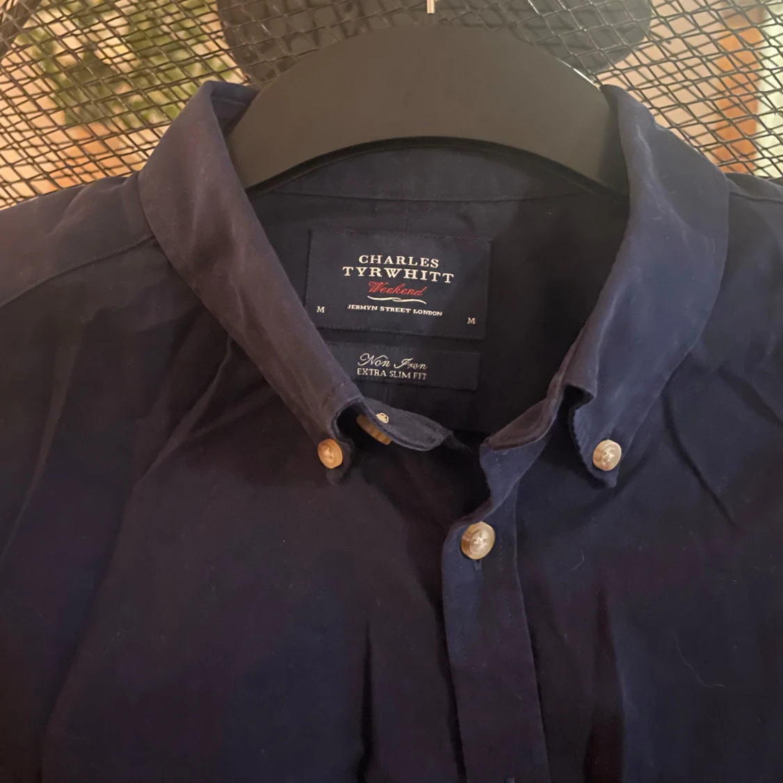 Mörkblå skjorta  - 90
