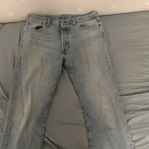 501 Levis jeans 34/34 Utmärkt skick  Använder inte längre 