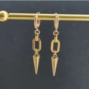 Handgjorda örhängen - Handgjorda örhängen●Följ :@ekjewelryofficial🤲 ● 💎Material- 100% rostfritt stål ●Örhängeskrokar -rostfritt stål och kristall. Nickel fri. Längd -5cm. Vattentåliga, ändrar inte färgen! 