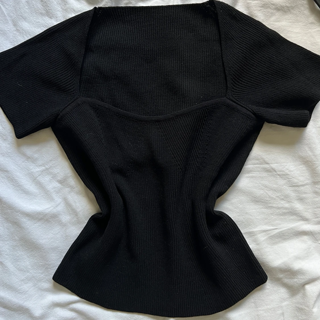 Svart ribbad topp