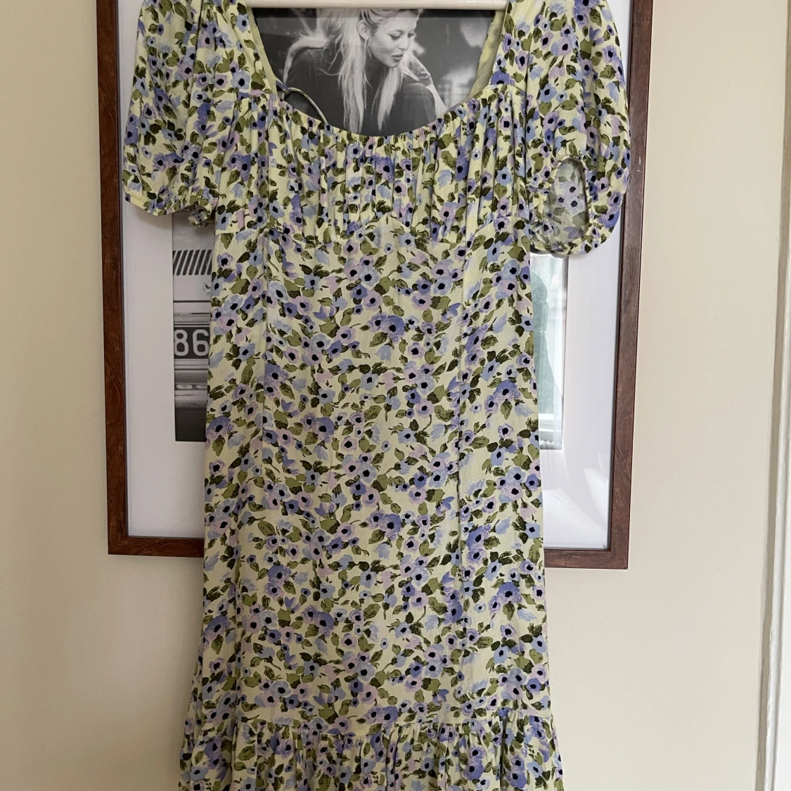 Blommig klänning - 90