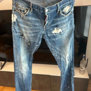 Dsquared2 Jeans i storlek 46 - Fint skick