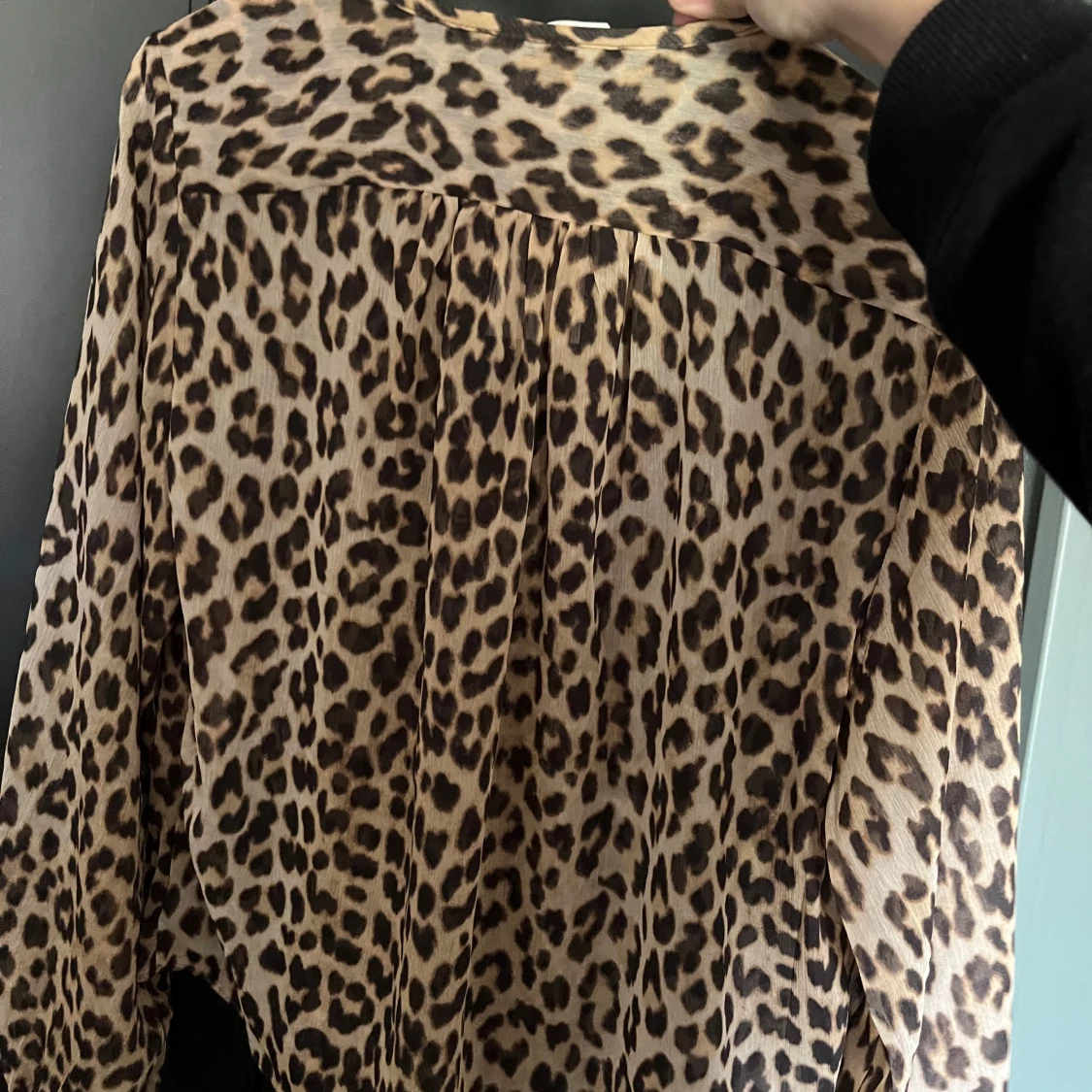 Leopardmönstrad blus från H&M - 91