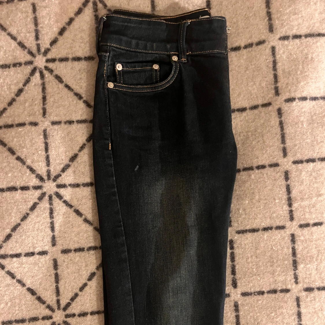 Weekday jeans med dragkedja - 2